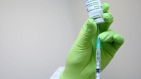Итальянка по ошибке получила шесть доз вакцины от коронавируса Pfizer