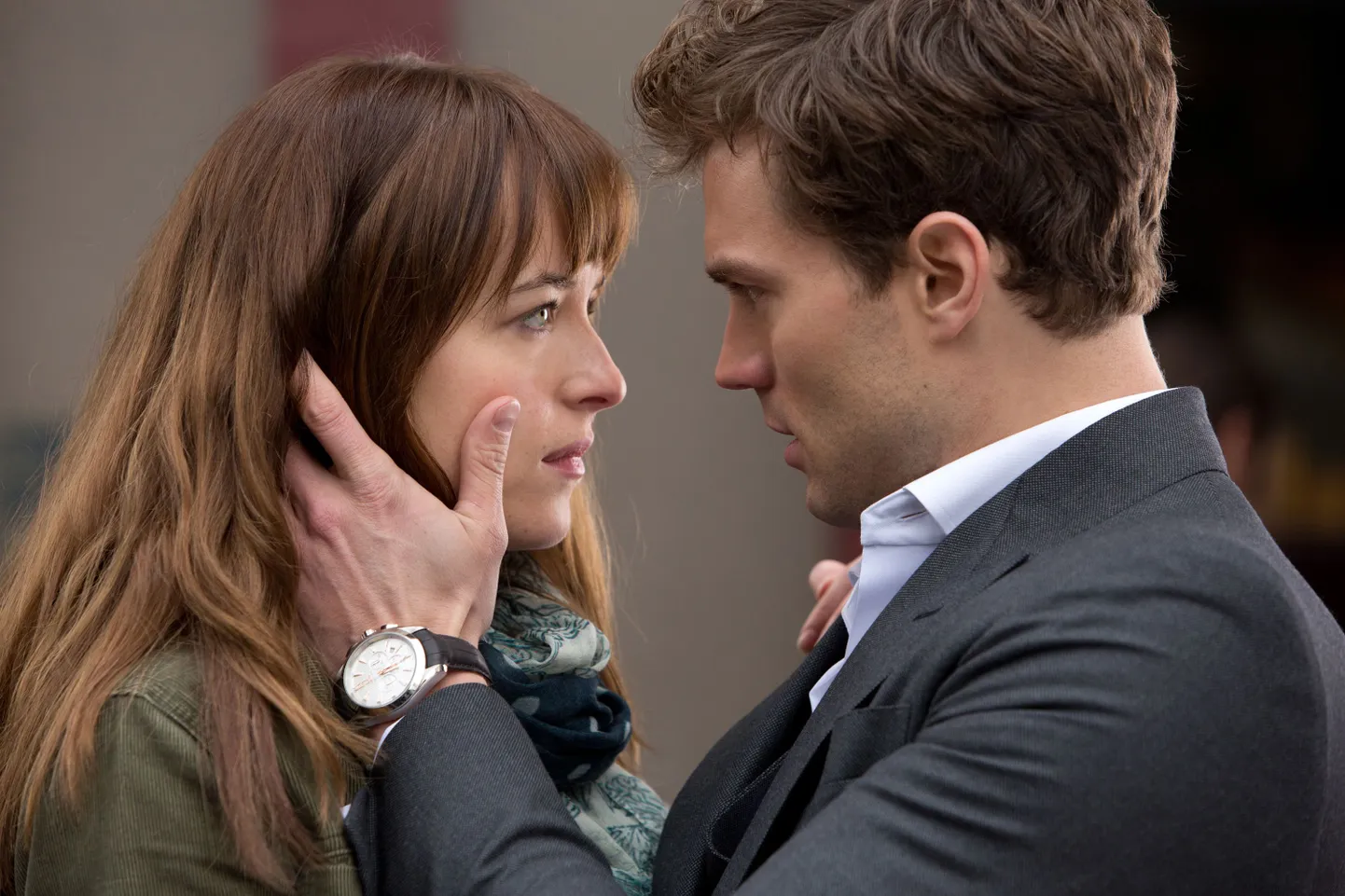 Dakota Johnson ja Jamie Dornan filmis «Fifty Shades of Grey»