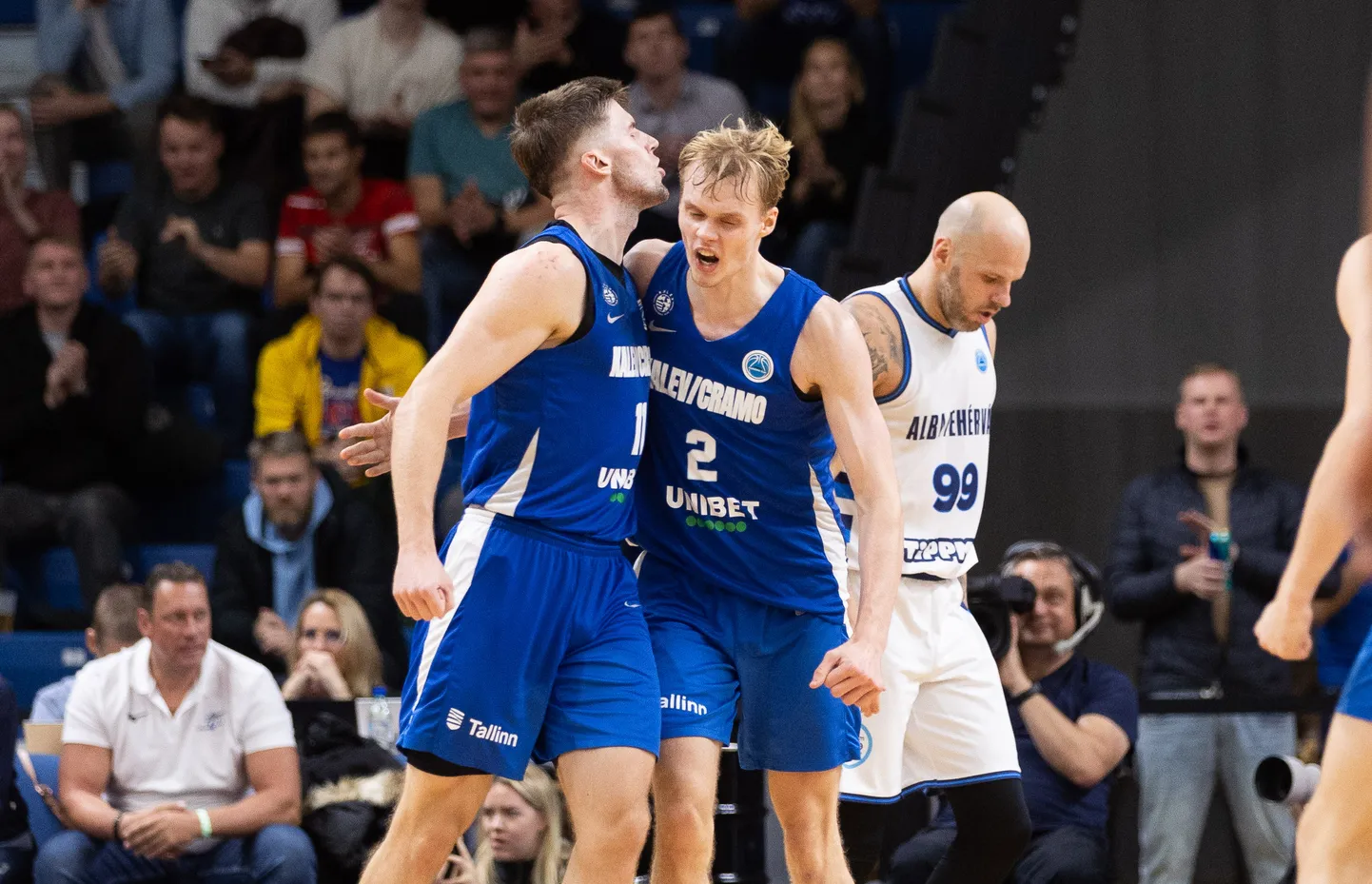 Leemet Böckler (vasakul) ja Kasper Suurorg vedasid Kalev/Cramo võidule.