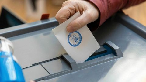 MÕISAKÜLA ⟩ Ema ja tütar – kaks täiesti erinevat valikut
