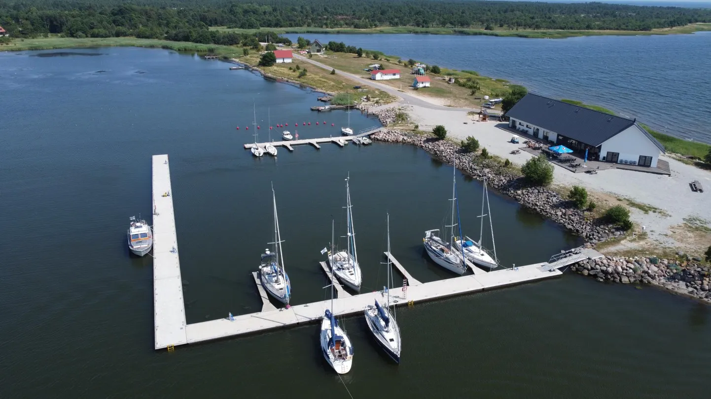 Renoveeritud Kõiguste sadam Saaremaa lõunarannikul. FOTO: Stella Sillamaa
