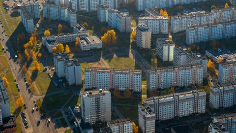 RD pagaidām vēl nevērtēs aktīvistu prasības necelt jaunus sociālos mājokļus Purvciemā