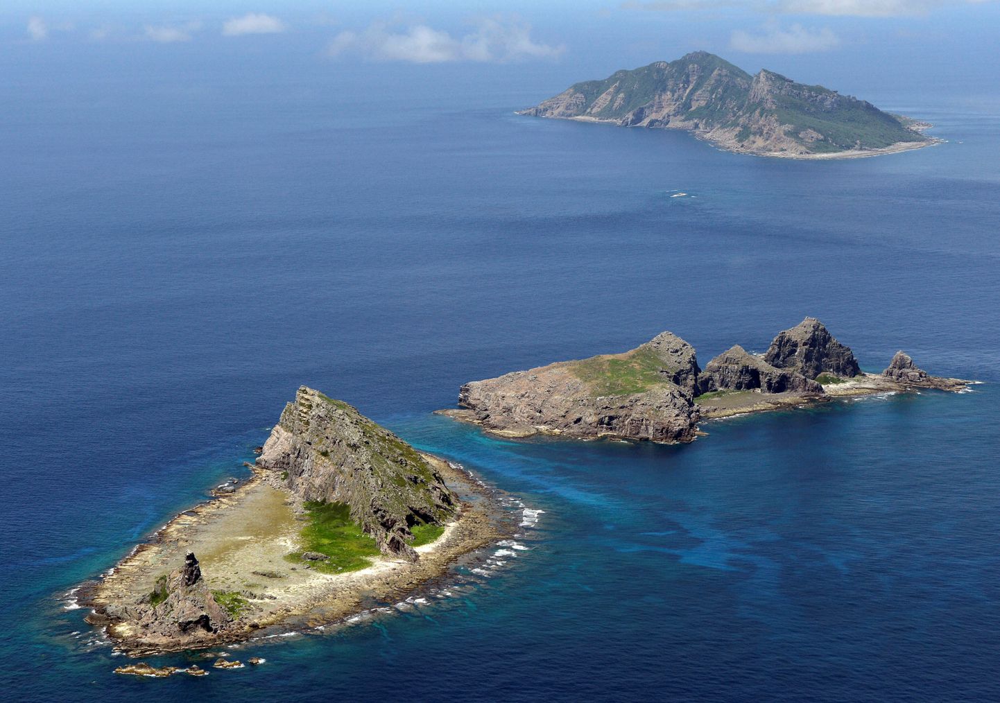 Osa vaidlusalustest Senkaku saartest.