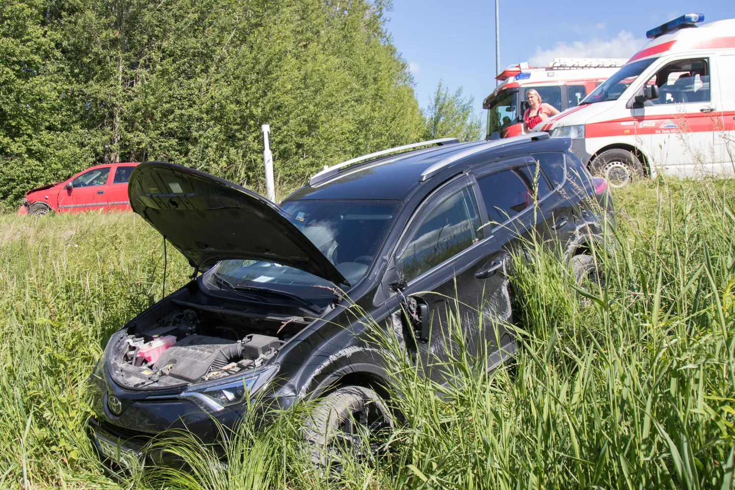 Õnnetuse tagajärjel said kannatada mõlemad autod. Peateel liikunud Opelile ette sõitnud Toyota paiskus kraavi.