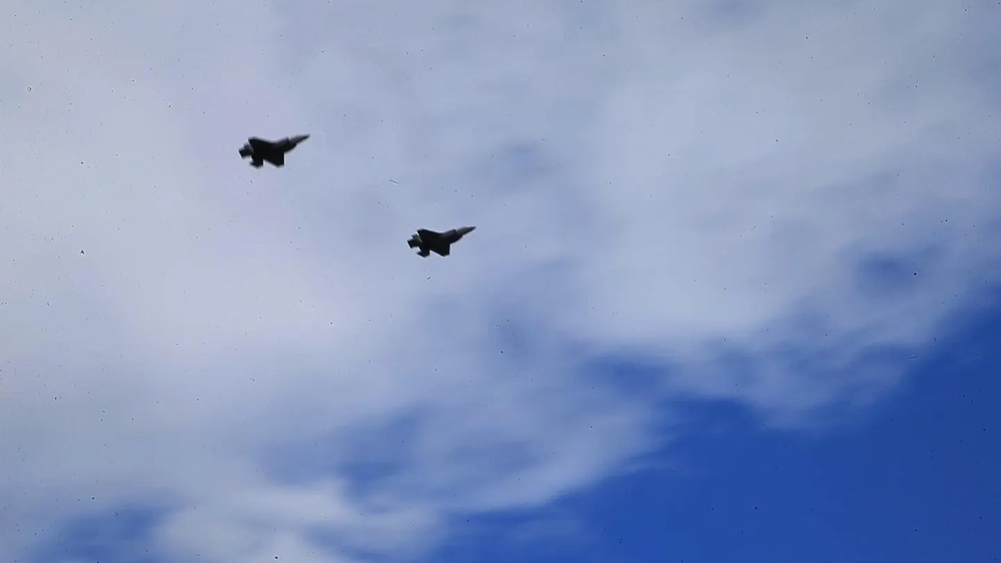 Kolm korda aastas korraldataval õppusel harjutatakse side- ning juhtimis- ja õhuturbeprotseduure. Pildil viienda põlvkonna hävitajad F-35.