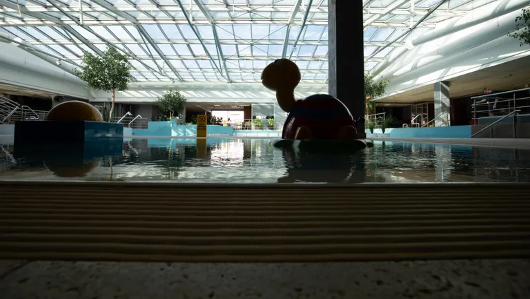 Tartu ja kogu Lõuna-Eesti suurima spaakeskuse, 1. märtsil ajutiselt suletud V Spa edasine käekäik selgub selle nädala jooksul, lubab terviseamet.