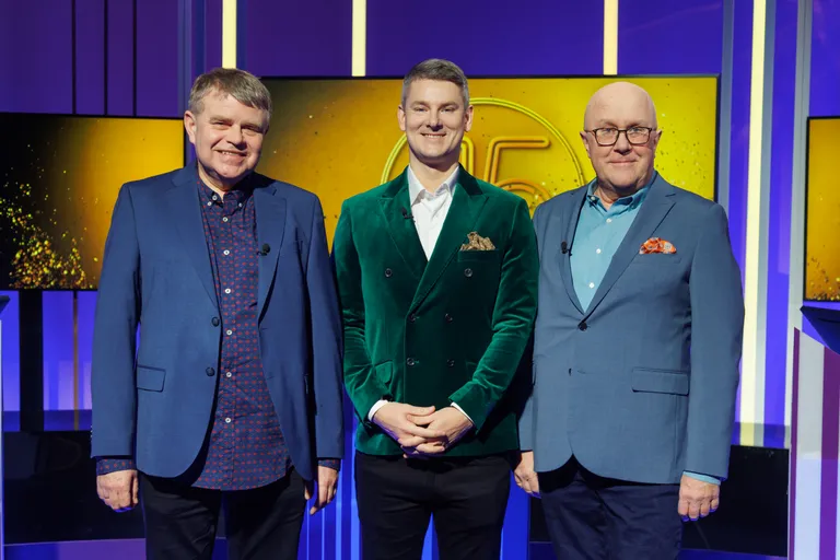Andrus Kivirähk, Jüri Butšakov ja Mart Juur saates «15 küsimust: aastalõpu eri»