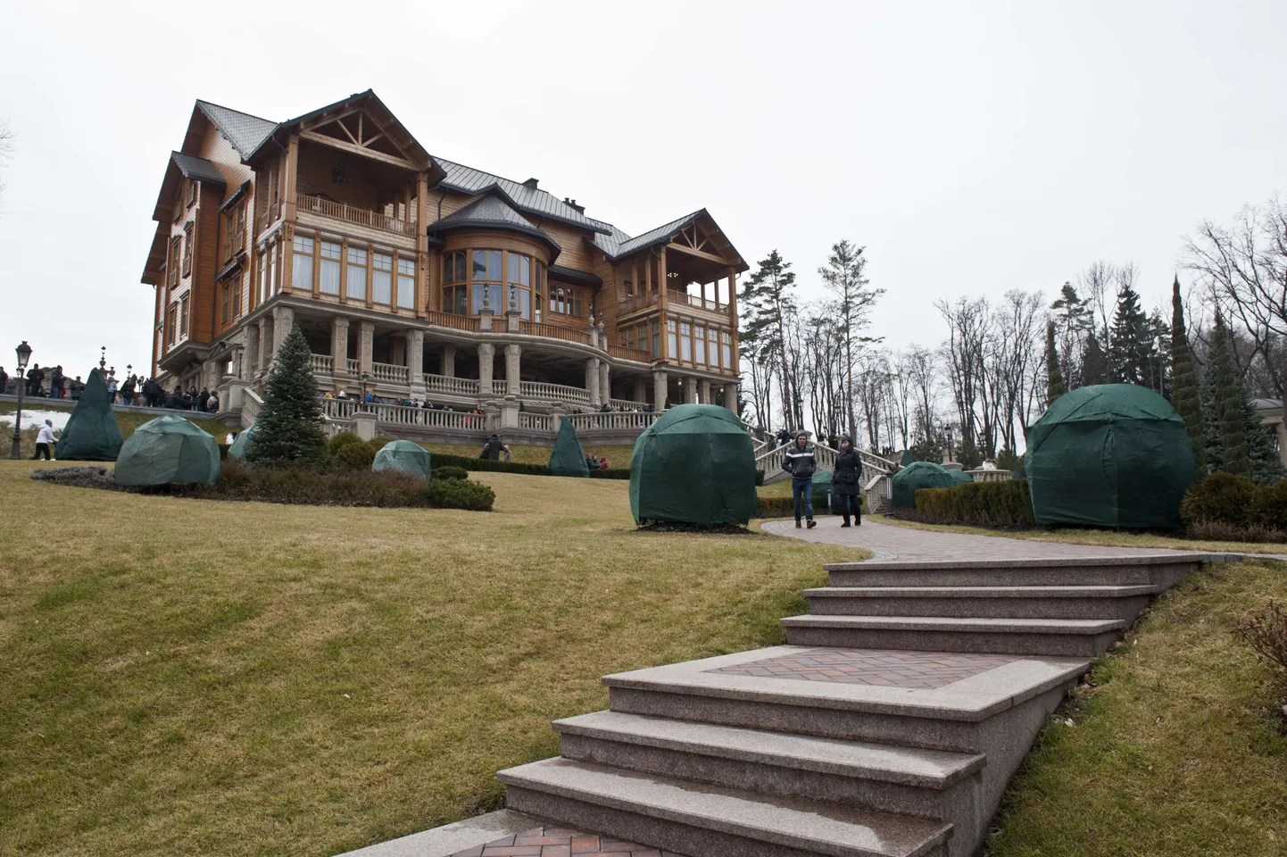 Viktor Janukovõtšile kuulunud maja, millest ta 21. veebruari õhtul põgenes.