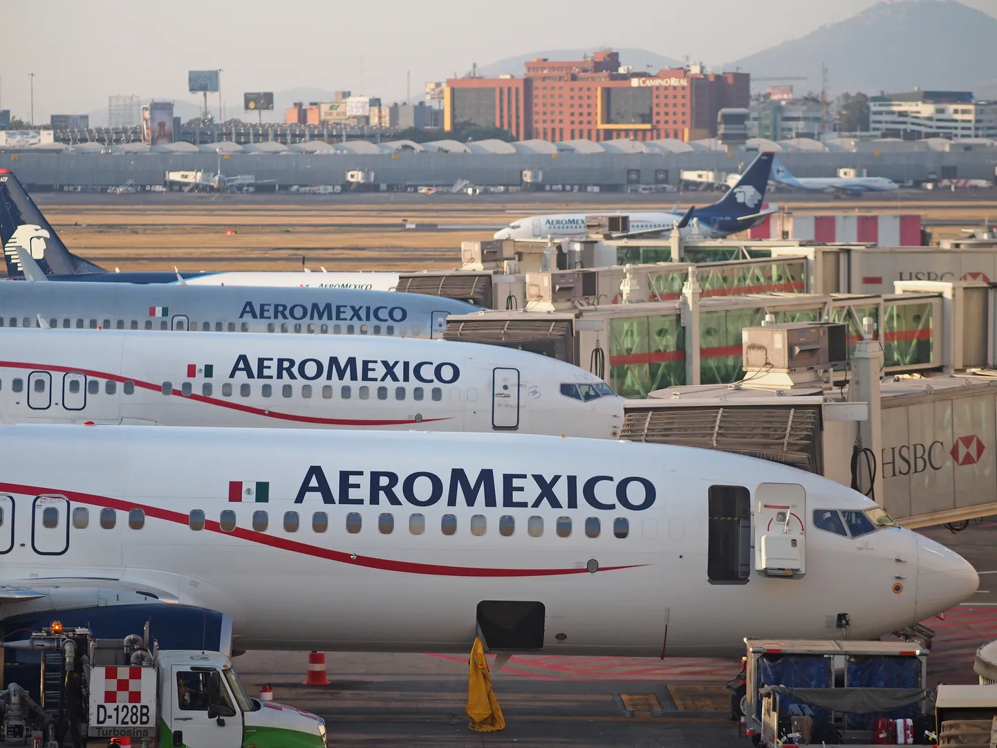 Самолеты AeroMexico