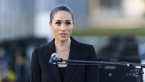 Pēc ilga pārtraukuma Megana parādās publiski