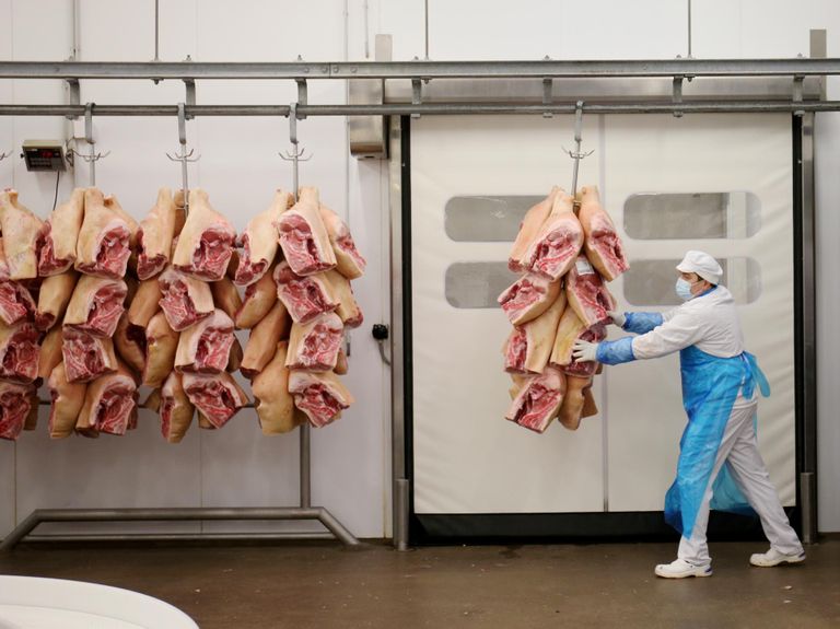 Ehkki töötute hulk on suurenenud, vaevab Nõo lihatööstust töötajate põud.