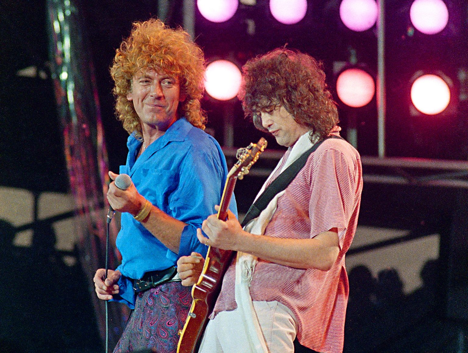 Robert Plant ja Jimmy Page esinemas 1985. aasta Live Aidil.