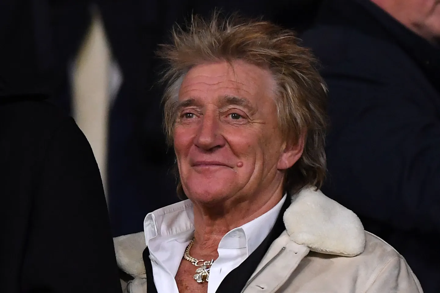 Briti laulja Rod Stewart jälgimas 11. oktoobril 2022 Šotimaal Glasgow's UEFA meistrite liiga kohtumist Šoti klubi Celtic FC ja Saksa klubi RB Lepizigi vahel. RB Leipzig alistas Celtic FC 2:0