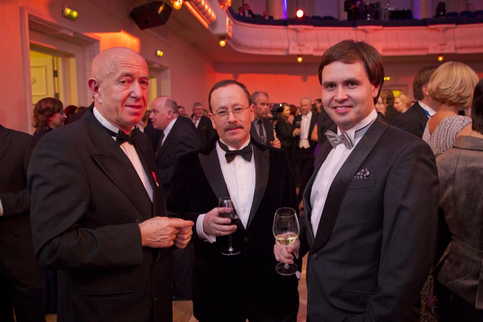Fjodor (vasakult), Igor ja Mark Berman Estonias presidendi vabariigi aastapäeva vastuvõtul.