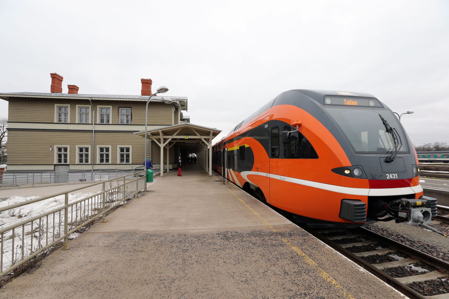 Tartust Tallinnasse väljuv rong.