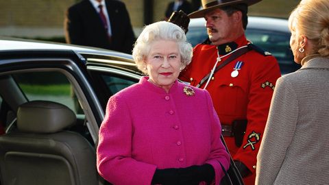 ФОТО ⟩ Королевская семья Великобритании показала место захоронения Елизаветы II