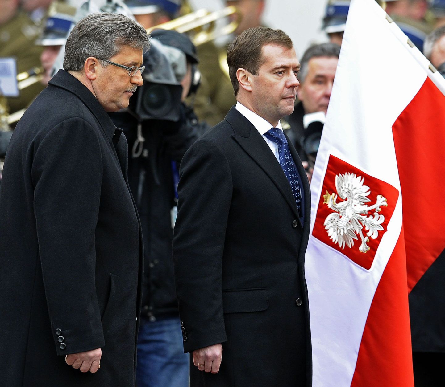 Venemaa president Dmitri Medvedev (paremal) ja tema Poola kolleeg Bronisław Komorowski.