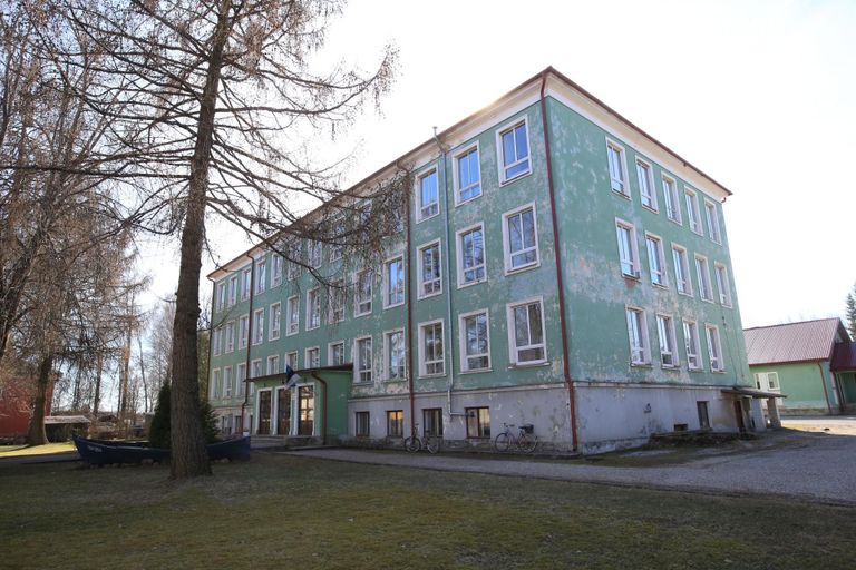 Основная школа в городе Калласте была закрыта из-за нехватки денег у самоуправления на ее содержание.