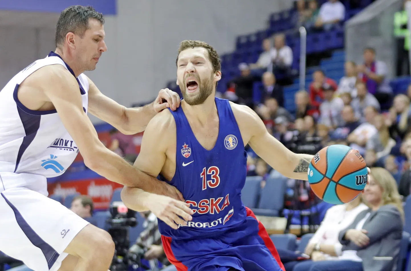 Läti korvpallikoondislane Janis Strelnieks (nr 13) kaitseb käesoleval hooajal Moskva CSKA värve