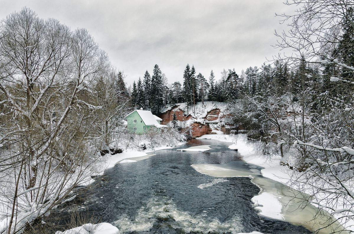Oredežas upe ziemā. Ilustratīvs attēls.