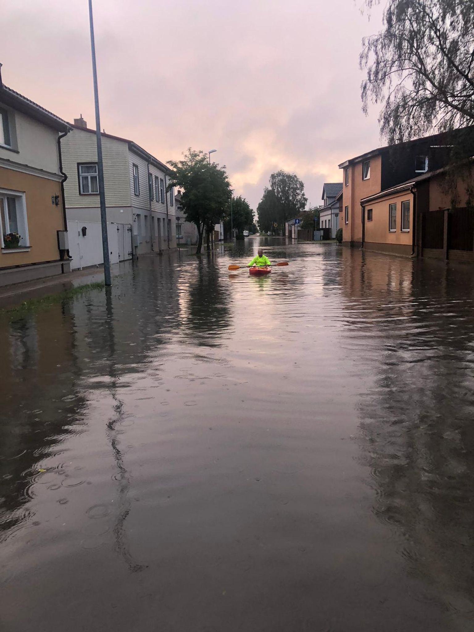Затопленная улица Эзера в Лиепае