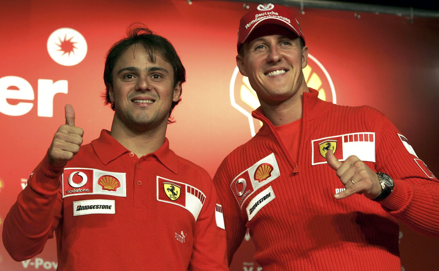Felipe Massa (vasakul) ja Michael Schumacher.