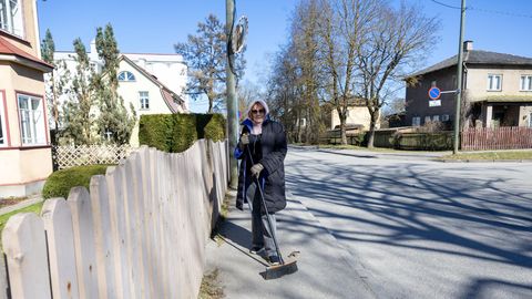 Tartu elanikud jätkavad kõnnitee puhastusel omal jõul