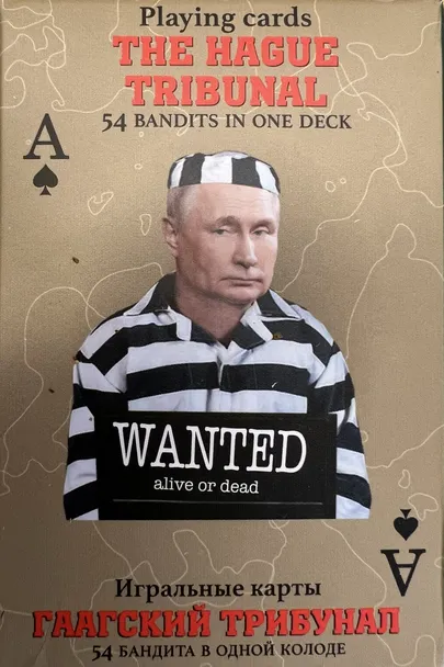 Sõjakurjategijate kaardipaki ümbris