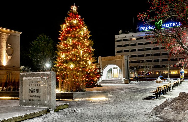 Pärnu linn 03DEC2019 Jõulukaunistused. Fotod Urmas Luik