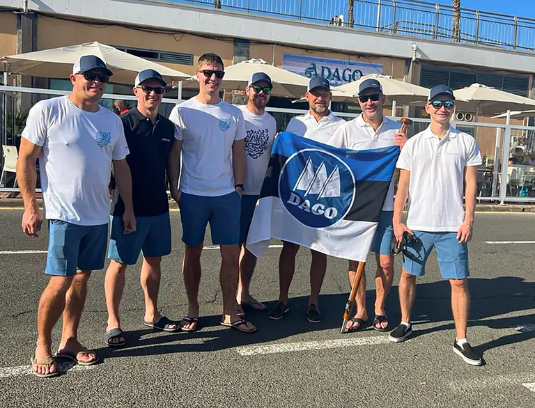 Larimar meeskond ARC Rallyl: vasakult: Karl Vahtra, Priit Berkmann, Juss Ojala, Kaarel Kruusmägi, Sven Mansberg, Marek Harjak ja Magnus Harjak