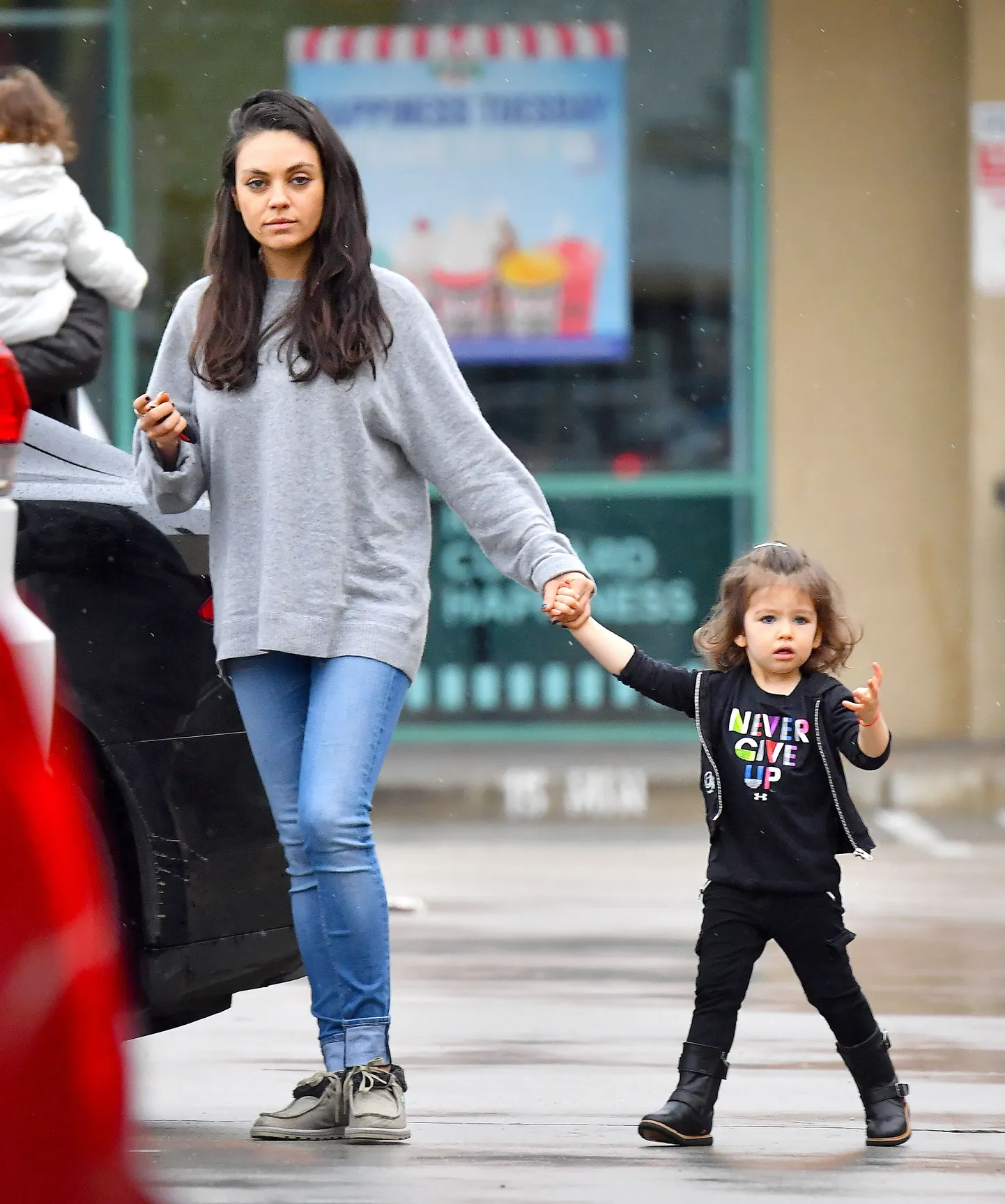 Mila Kunis tütrega