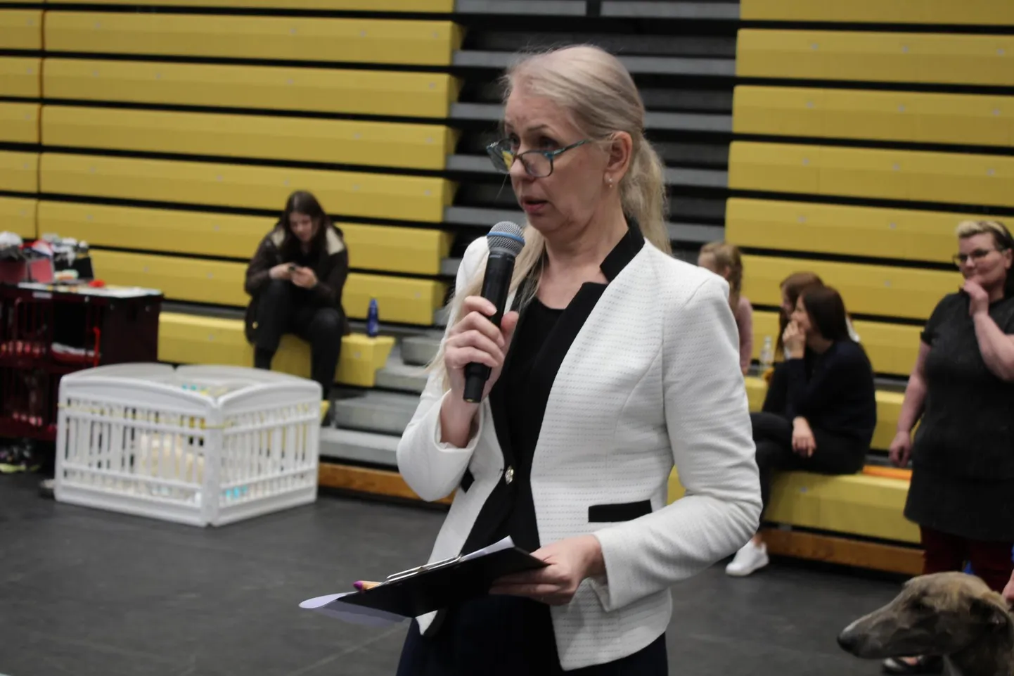 Maire Tõnurist pühapäeval Rakvere koertenäitusel.