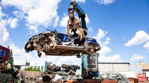 2500 KÄTTE ⟩ Soome maksab autoromu väljavahetamise eest omanikele tuhandeid eurosid