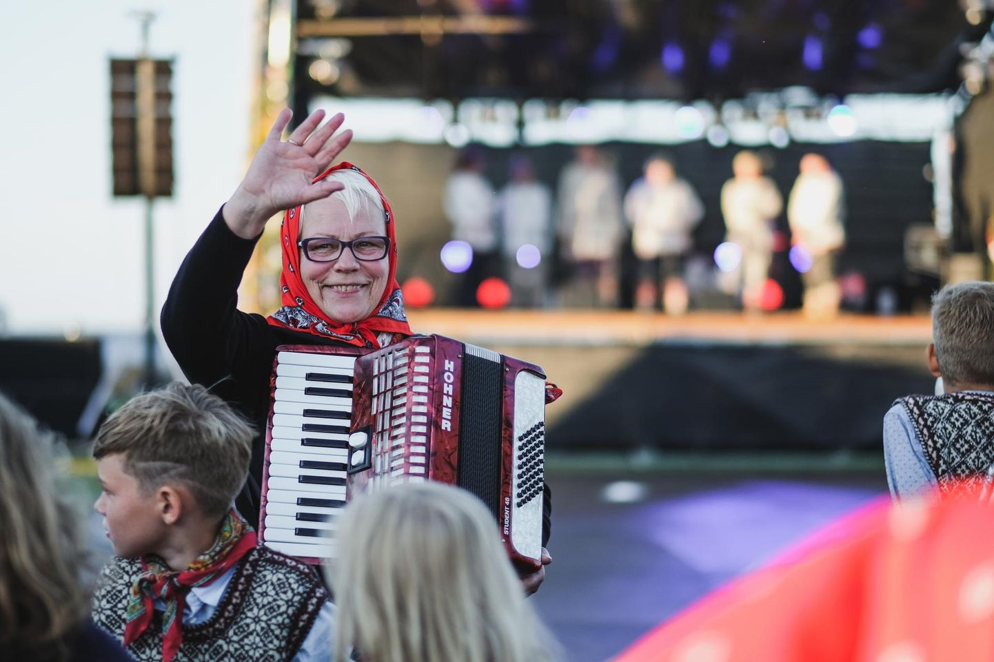Kihnu valla aukodanik, põhi- ja pärimuskooli muusikaõpetaja Hilma Kerbak on pühendunud akordionimängule.