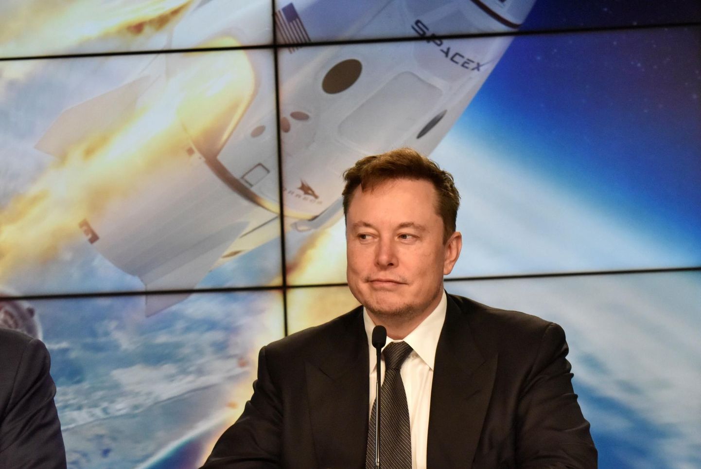 Elon Musk teatas kolmapäeval, et Starship, mille töötas välja tema firma SpaceX ja mille NASA on välja valinud ameeriklaste Kuule viimiseks, teeb esimese orbitaallennu katse järgmise aasta algul.