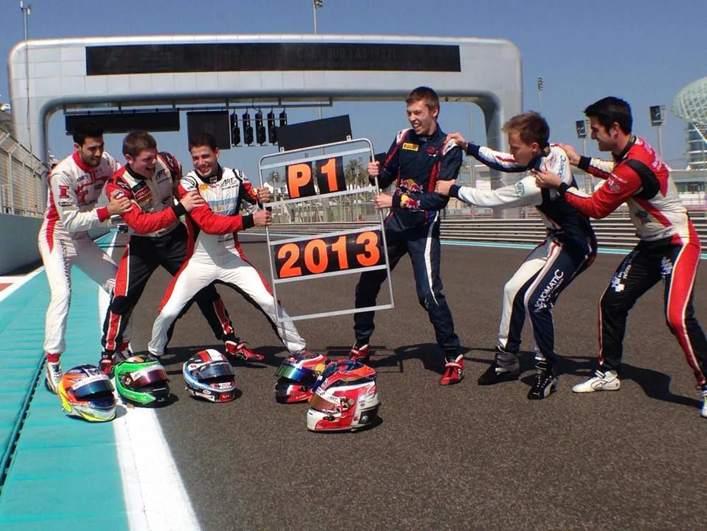 Kevin Korjus (paremalt teine) võitleb sel nädalavahetusel koos viie konkurendiga GP3-sarja meistritiitli eest.