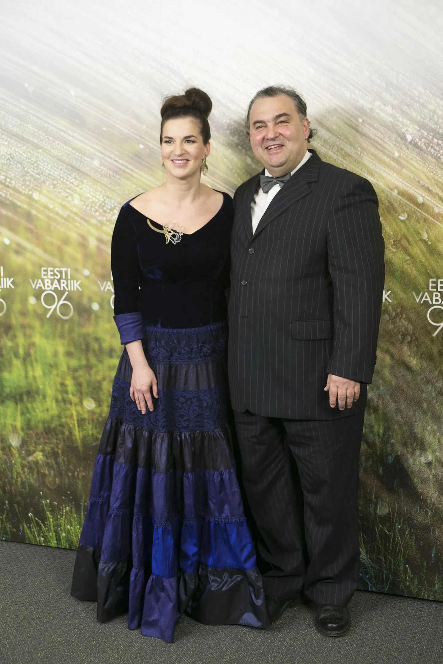 Hanna Korsar koos isa Emili Rutikuga vabariigi aastapäeva vastuvõtul 2014. aastal