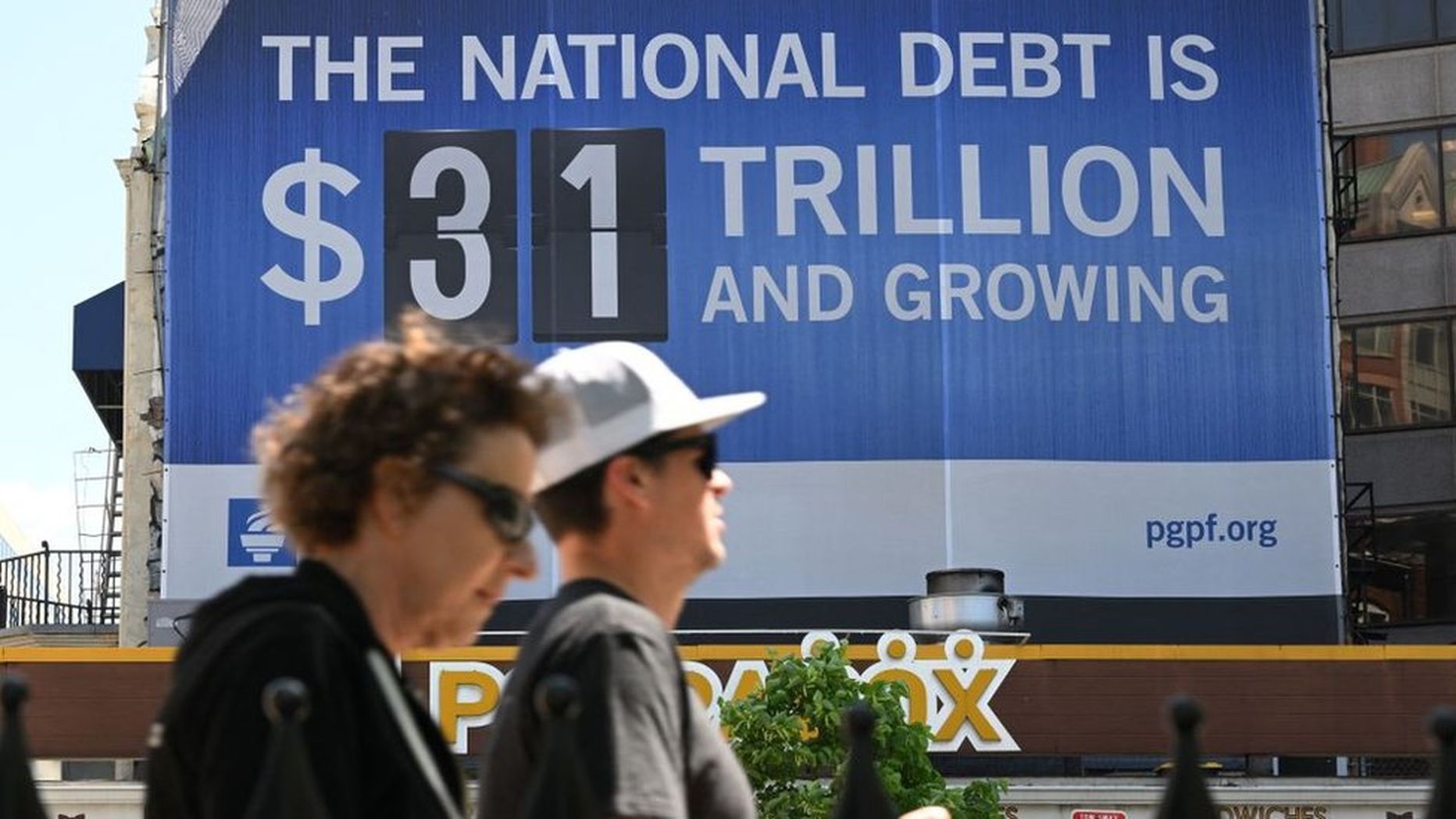 Госдолг США превышает 31 трлн долларов