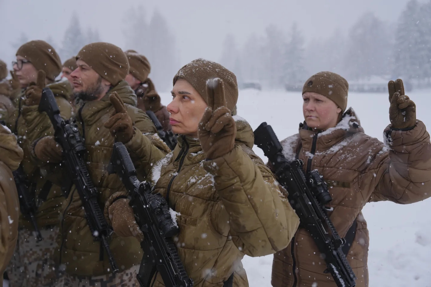 Valsts prezidents Edgars Rinkēvičs apmeklē NBS militāro bāzi “Alūksne”