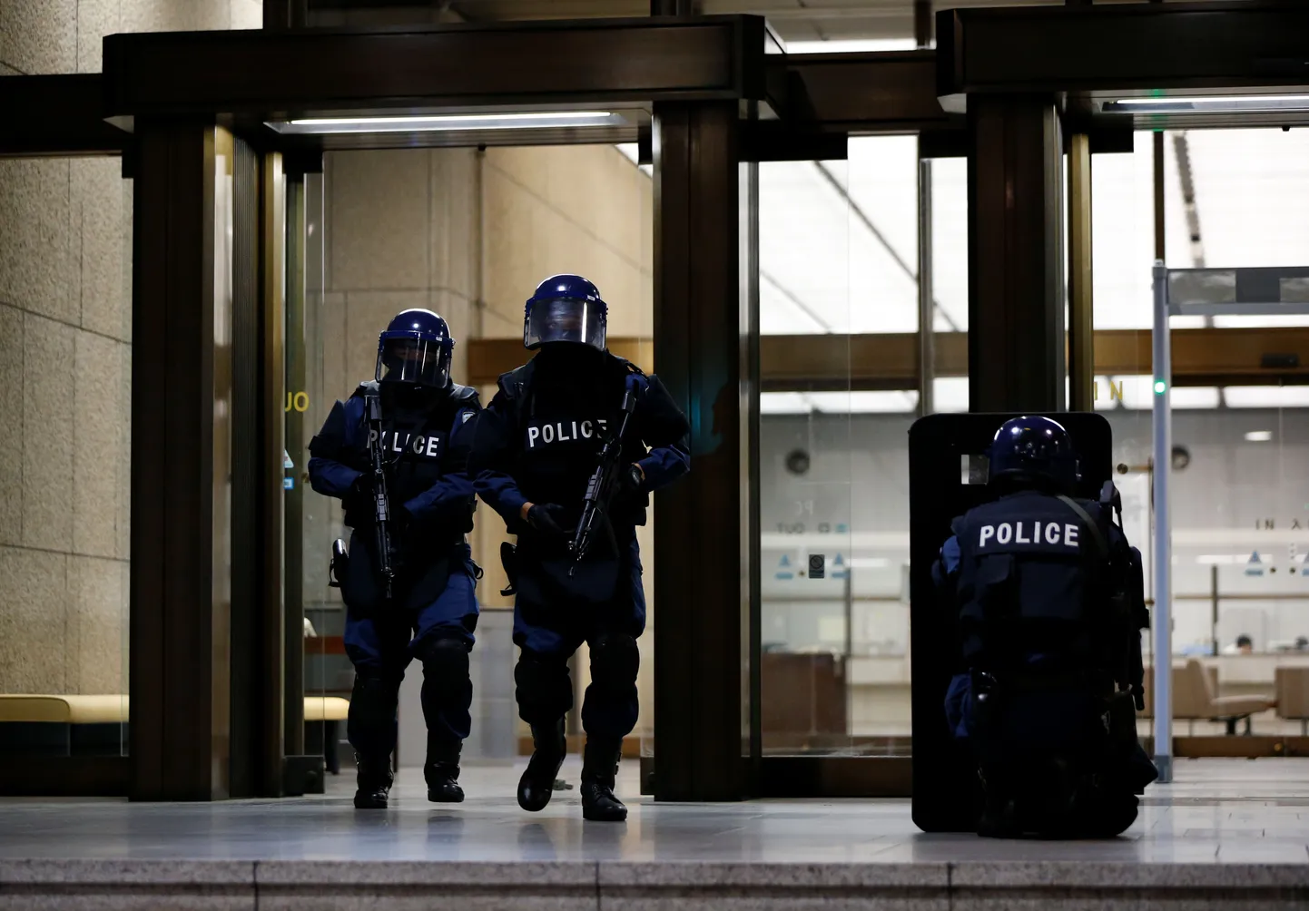 Politsei Jaapani pealinnas Tokyos terrorivastast õppust läbi viimas.