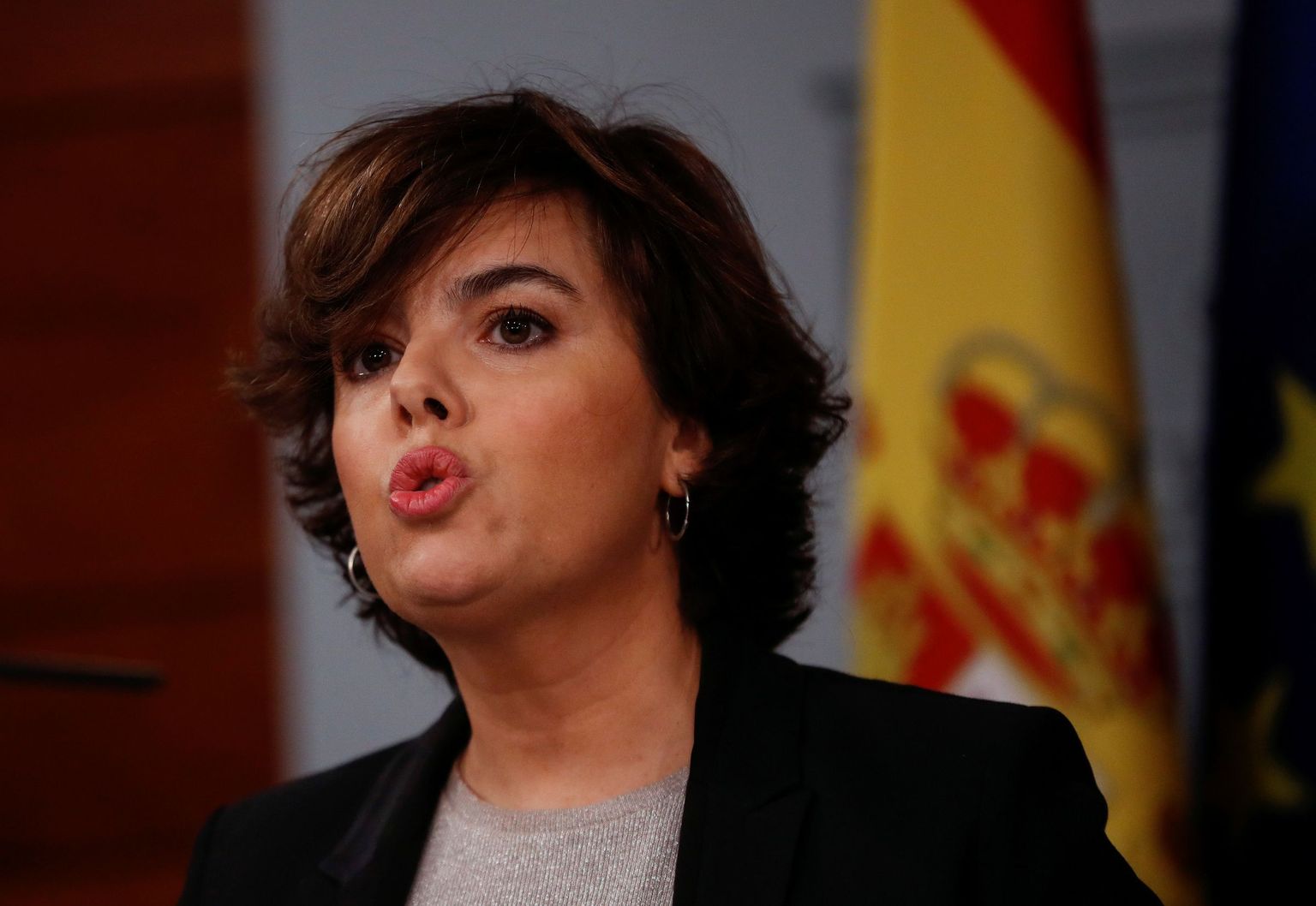 Ajutiselt Kataloonia presidendi kohuseid täitev Hispaania asepeaminister Soraya Saenz de Santamaria.
