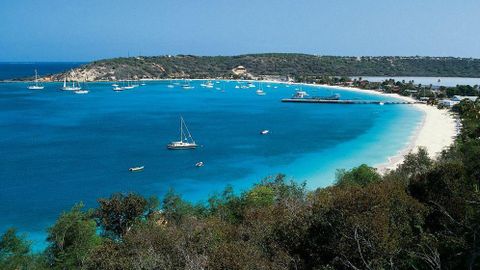 Otoček Angvila v Karibskem morju zasluži milijone z domeno .ai