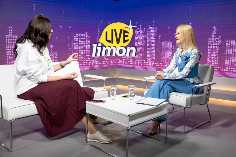 Валентина Авалд делится полезными лайфхаками с ведущей.