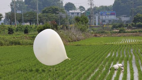 Põhja-Korea lennutab välja uusi prügiõhupalle