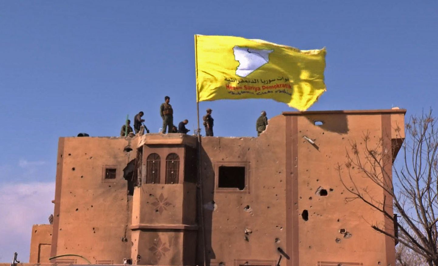 ASV atbalstītie kurdu spēki ieņēmuši pēdējo "Islāma valsts" atbalsta vietu Sīrijā