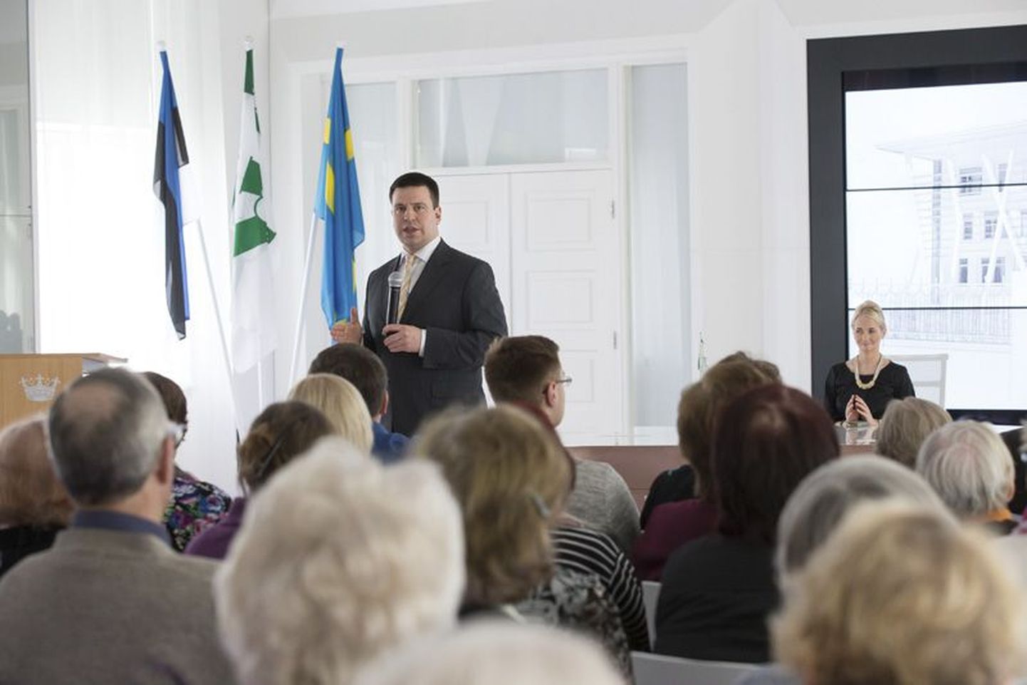 Peaminister Jüri Ratasel tuli Rakveres Targas Majas toimunud kohtumisel ­rahvaga vastata paljudele küsimustele.