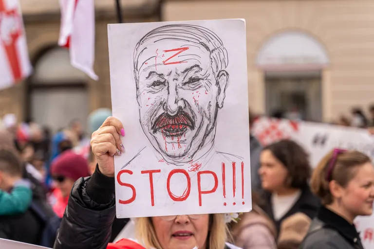 Изображение Лукашенко на митинге по поводу 106-й годовщины декларации независимости народа Беларуси. Май 2024.