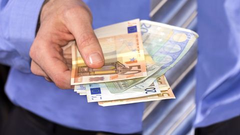 Aizturēta organizēta grupa, kas vervēja sievietes seksuāliem pakalpojumiem