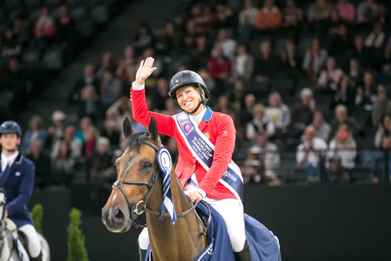 Elizabeth Madden ja Breitling võitsid Pariisis MK-finaali I osavõistluse