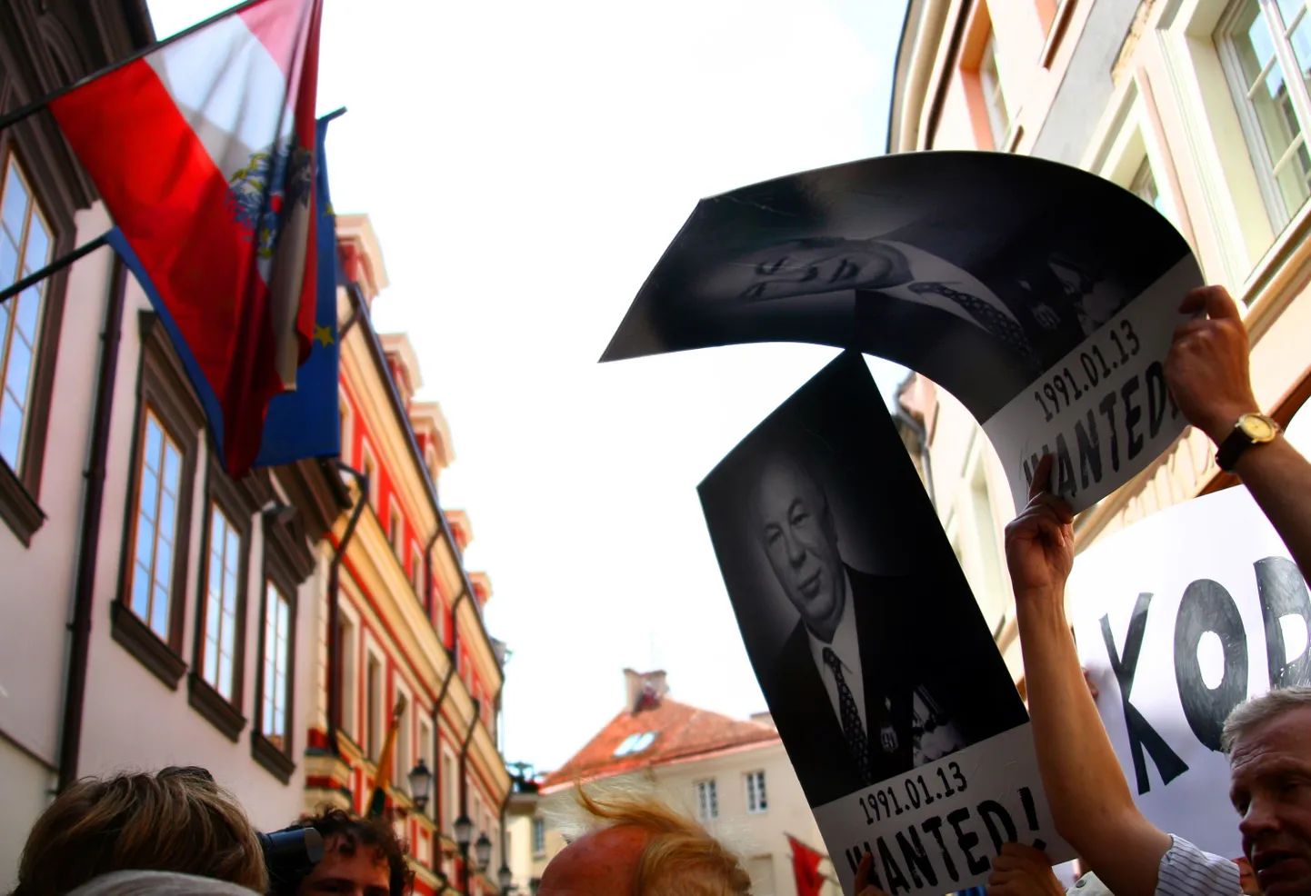 Eile avaldati Vilniuses Austria saatkonna ees meelt.